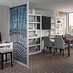 Sheraton Philadelphia University City Hotel